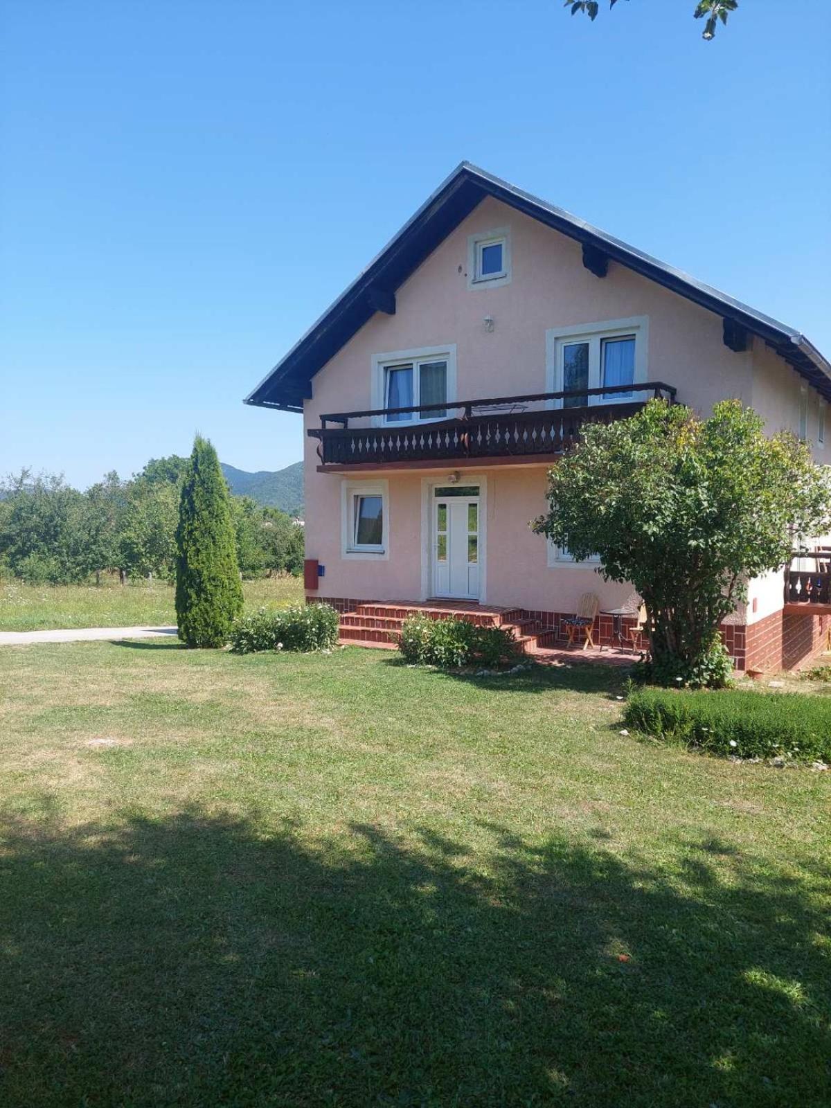 Villa Jelena Korenica Exterior foto