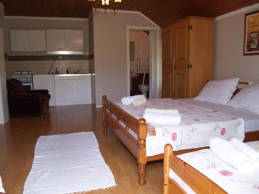 Villa Jelena Korenica Habitación foto